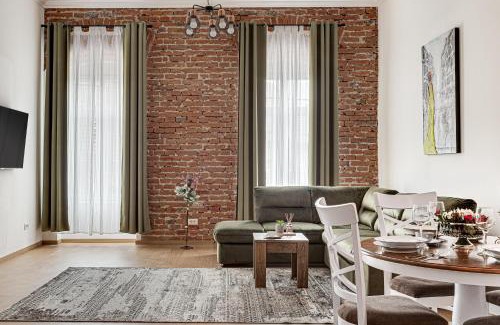 Arad Apartment | Ultra Central - Luxurious Retreat