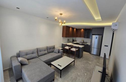 Tosmur Belediyesi Apartment | 'Ultra Luxury Holiday Apt in the Heart of the City