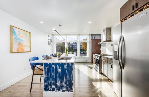 South Addition House | Ultra modern townhome with ocean views, fireplace, & W/D - dog-friendly