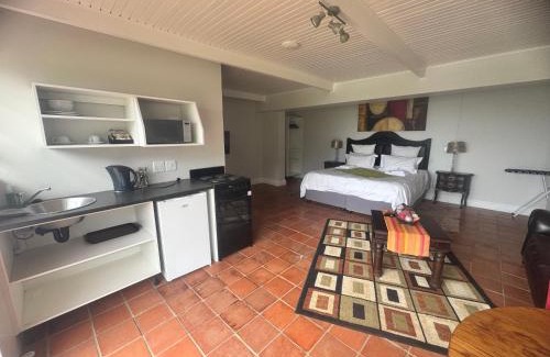 Beacon Bay House | Ulwandle ngasemlanjeni