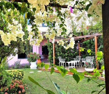 Porto Velho House | Um quarto na Casa Rosa