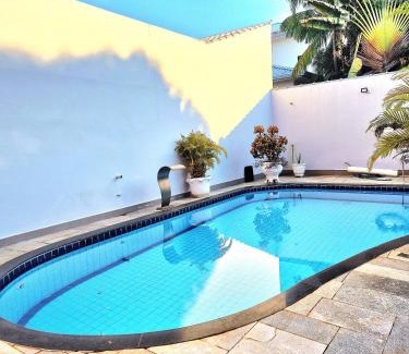 Porto Velho House | Um quarto na Casa Rosa