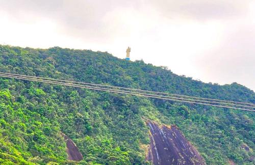 Centro House | Uma ilha no centro de Caragua com 3 Quartos