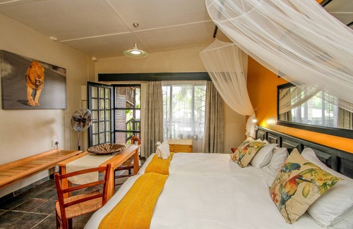 St. Lucia Bed & Breakfast | Umlilo Lodge