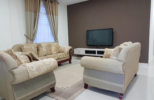 Kampung Batu Tiong House | Ummi Guesthouse