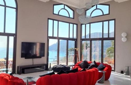 Theoule-sur-Mer House | UN BALCON SUR LA MER