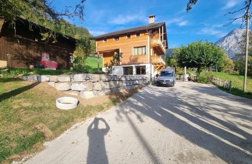 Les Posses-sur-Bex Apartment | Un séjour plein de charme aux Posses!