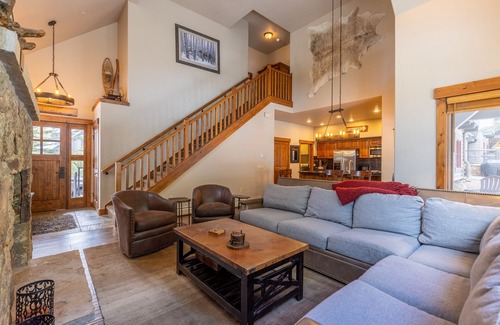 Breckenridge House | Unbeatable location! 5 Min Walk to Main St