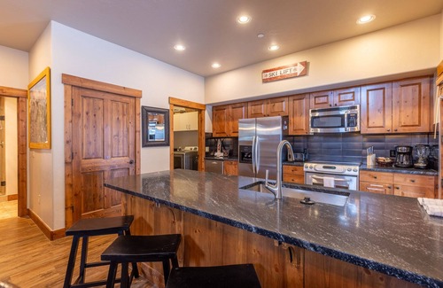Breckenridge House | Unbeatable location! 5 Min Walk to Main St