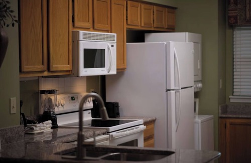 Gatlinburg Condo | Unbeatable NYE Spot – Walk to Fireworks in Gatlinburg + Garage Parking