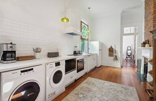 Irish Channel House | Under The Oaks 2 - NOLA 2BR/1BA