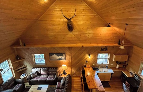 Grand Marais Cabin | Unforgettable Fall Colors | Grand Marais Hideout