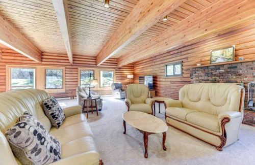 Union House | Union Vacation Rental with Golf Course Views!