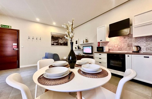 Madliena Apartment | Unique 1 Bed Apt next to the Sea Front