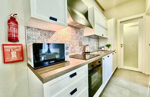 Madliena Apartment | Unique 1 Bed Apt next to the Sea Front