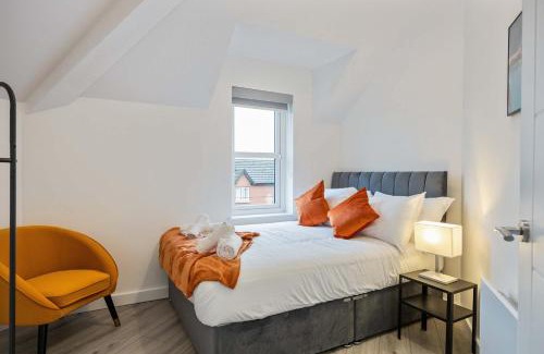 Belfast House | Unique 1 bed Penthouse in East Village, Belfast - Walk to City Centre, Roof Terrace