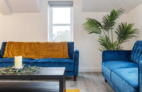 Belfast House | Unique 1 bed Penthouse in East Village, Belfast - Walk to City Centre, Roof Terrace