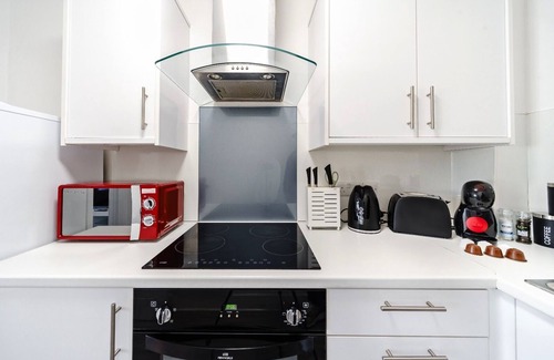 Gabalfa Apartment | Unique -2 bedroom Flat with Smart TV Cardiff