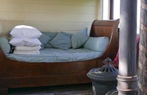 Helford House | Unique and Magnificently Situated 8 acre Waterside Artists' Retreat Carriage