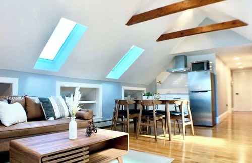 Arlington Apartment | Unique Cathedral Ceiling Condo W/D, Parking