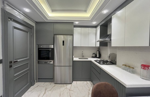 Zeytinburnu Apartment | Unique Design Apartment next to Fisekhane & Zeytinburnu Marmaray Metro Station