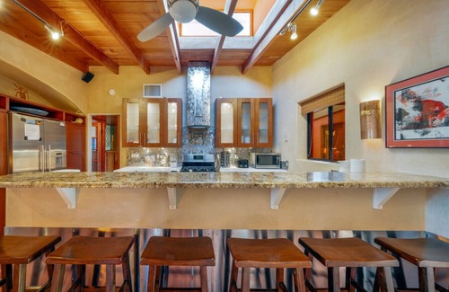 Tucson House | Unique Home/5 BR 2 BA/Private/Yoga/4 Acres