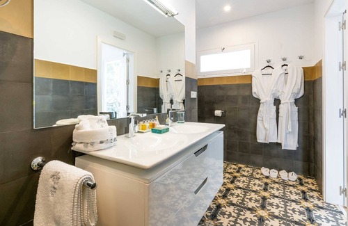 Elia Villa | Unique Mykonos Villa | Villa Elegant | 1 Bedroom | Private Pool & Astounding Sea Views | Elia Beach