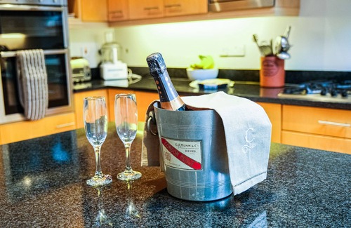 Charvil House | Unique open plan family home with garden, short walk to the Thames river