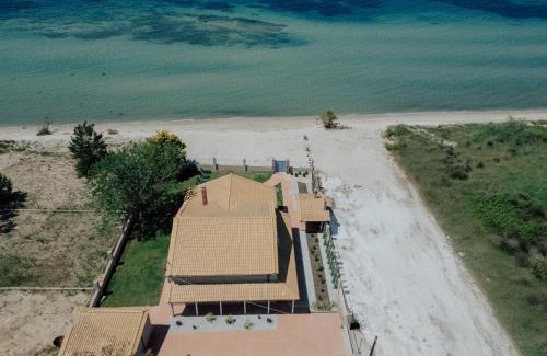 Megalos Prinos Villa | Unique Thasos Beach Villa