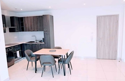 Accra Apartment | Unique Two Bedroom Apartment @ Loxwood House