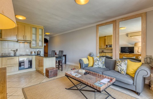 Stellenbosch Central Apartment | UniqueStay Oudehoek 1 Bedroom Apartment