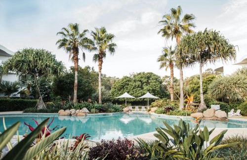 Casuarina Apartment | Unit 118 Luxury Beachfront Penthouse - Cotton Beach