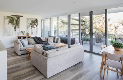 Casuarina Apartment | Unit 118 Luxury Beachfront Penthouse - Cotton Beach