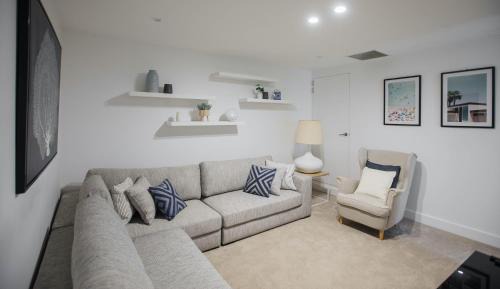 Casuarina Apartment | Unit 118 Luxury Beachfront Penthouse - Cotton Beach