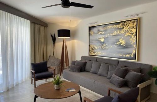 Marina House | Unit 150- Casa Kelly - OCEANFRONT Fully Renovated