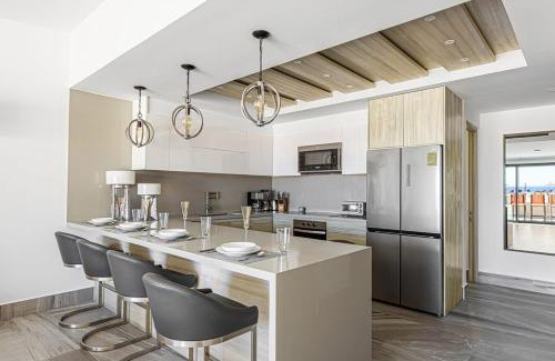 Marina House | Unit 168- Casa Sangria - OCEANFRONT - Fully Renovated