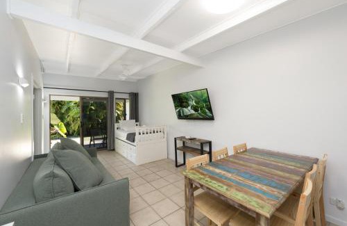 Nelly Bay Apartment | Unit 183 Amaroo Spacious Family Unit