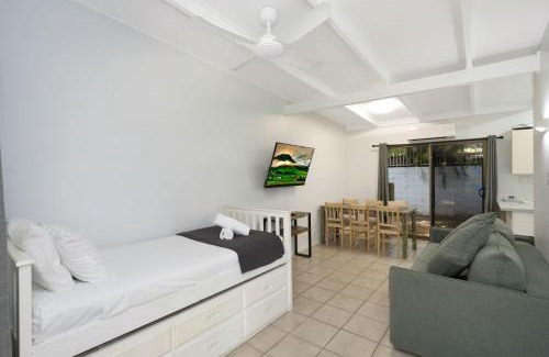 Nelly Bay Apartment | Unit 183 Amaroo Spacious Family Unit