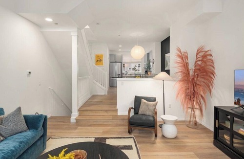 Bellevue House | Unit 2 One Central · Modern Urban Luxury Escape - Unit 2