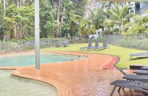 Flynns Beach House | Unit 237 Flynns Beach Resort