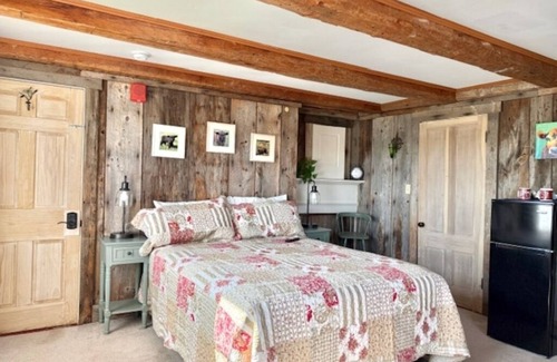 North Berwick Hotel | Unit 3- The Barnboard Room - Abbott Brook Inn