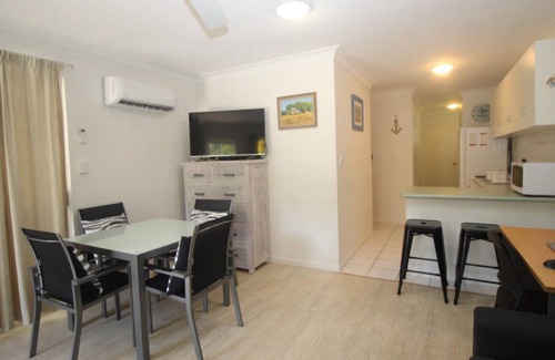 Arcadia Apartment | Unit 5 Beachcomber, Arcadia