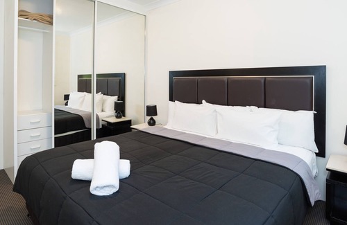 Eastwood Apartment | Unit 9-1 bedroom furnished apartment suitable for short & extended stays