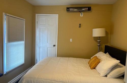 Seat Pleasant Apartment | Unit-D Private unit near downtown Washington DC and metro train station