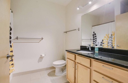 Prospect Park Apartment | University Sanctuary + Gym