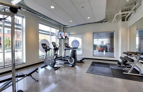 Prospect Park Apartment | University Sanctuary + Gym