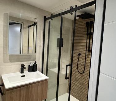 Truro Apartment | Uno in the City - Luxury Serviced Accommodation