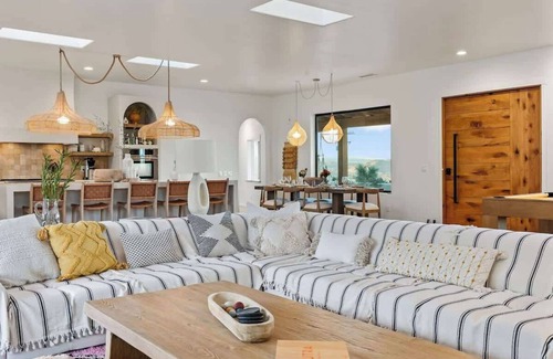 Joshua Tree House | Uno Vida By The Cohost Company