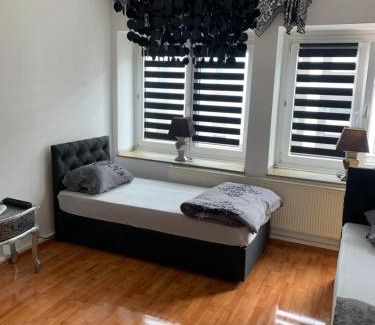 Oberhausen Apartment | Unterkunft Ferienwohnung Mara Oberhausen