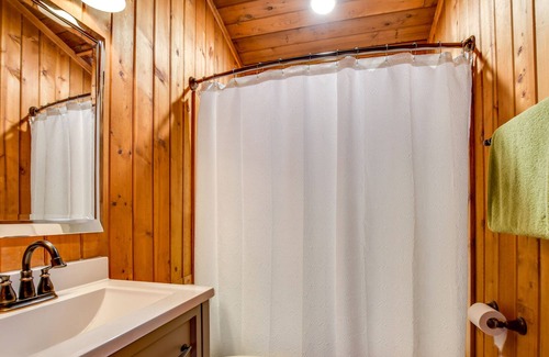 Muscoda Cabin | Unwind at Driftless Pines Cabin -